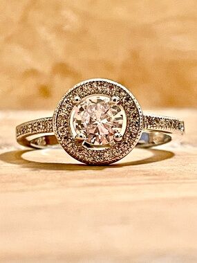 Sparkling Classic Halo Engagement Ring in 935 Silver with Clear Center Stone
